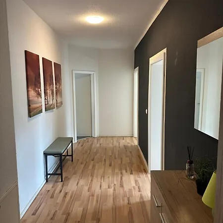 Schoene 3 Schlafzimmer Philipp1 아파트 플라우엔