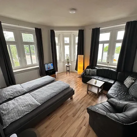 Schoene 3 Schlafzimmer Philipp1 아파트 플라우엔