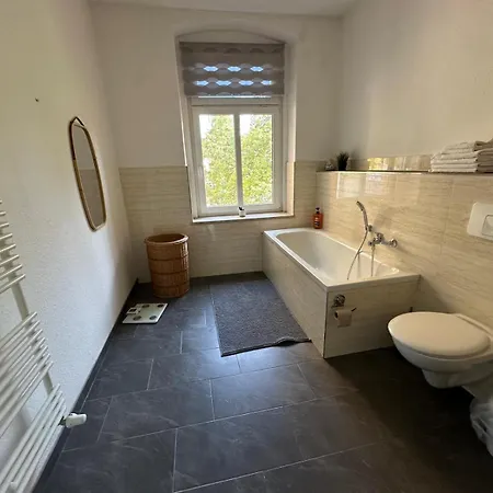 Schoene 3 Schlafzimmer Philipp1 아파트 *